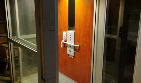 Installation et pose d'ascenseur privatif et monte charge dans une maison ou appartement à Chambéry 73